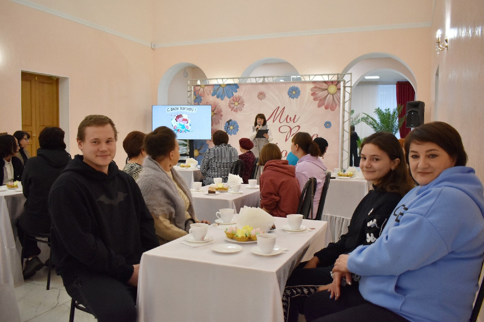 В городском округе Кинель прошли мероприятия, посвященные Дню матери |  29.11.2022 | Кинель - БезФормата